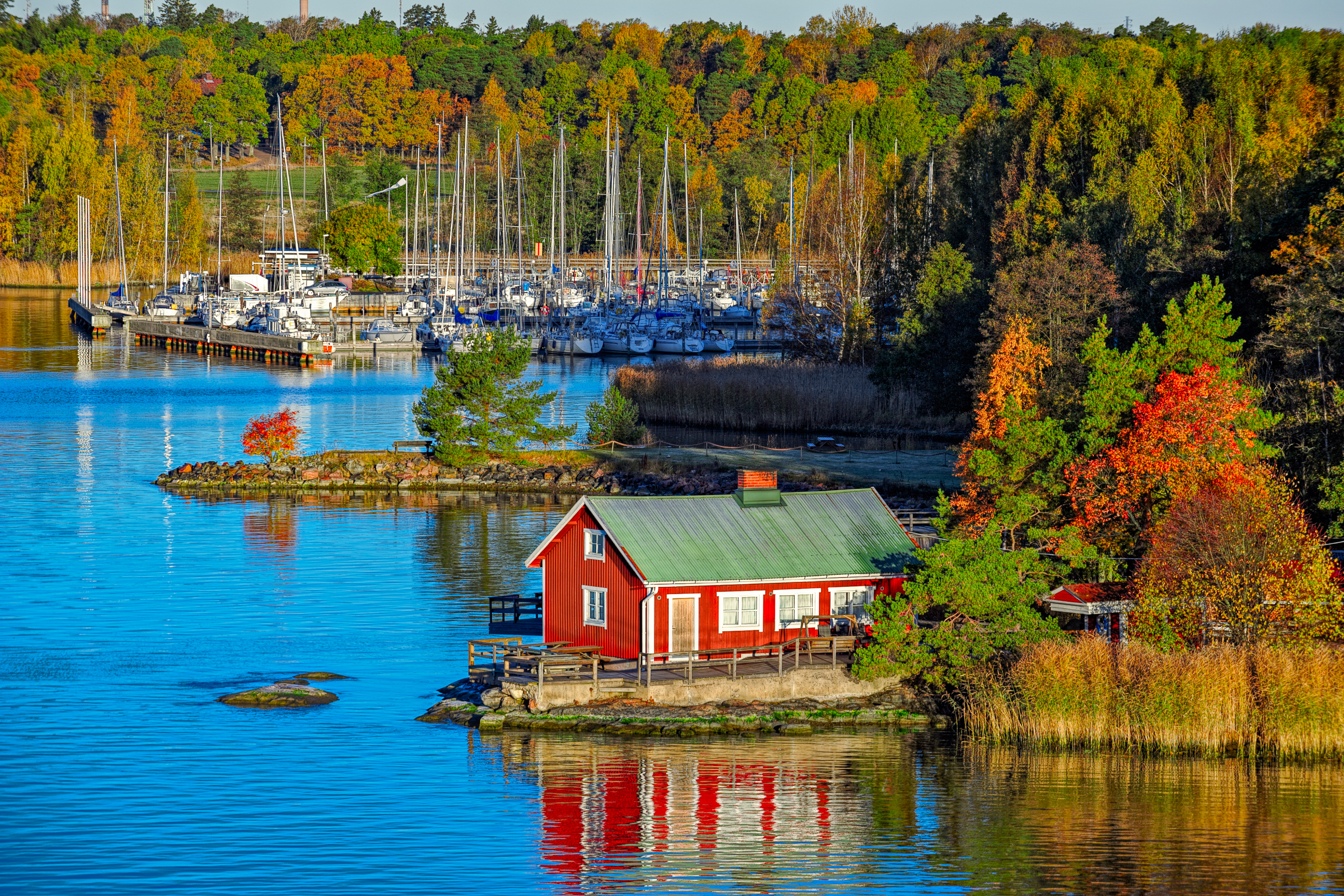 Finland. Хельсинки озера Финляндии. Хельсинки острова Суоми. ЮВА Финляндия. Суоми город в Финляндии.